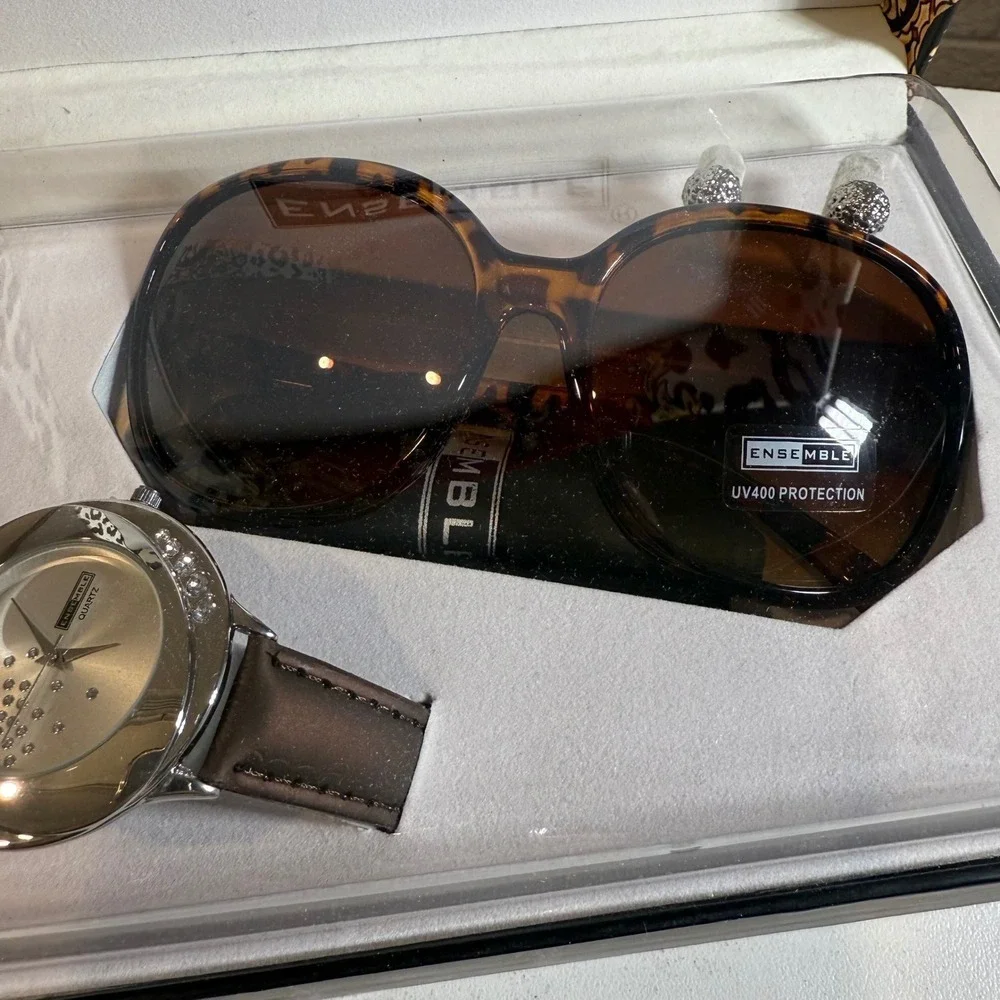 Ensemble Gift Set: Women's Watch, Sunglasses‎ & Earrings - Fashion Accessories